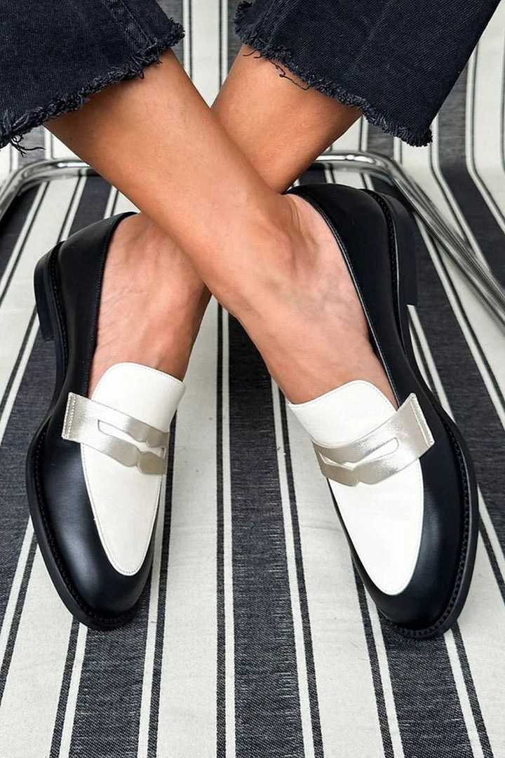 MONOCHROME KLASSISCHE LOAFERS