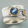 Bague vintage avec pierre bleue