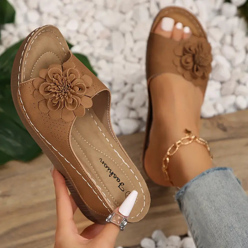 Indy™ Wedge Sandalen für Frauen - Slip-On Komfort & Florale Eleganz