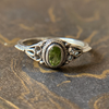 Bague vintage en argent avec pierre d'olive