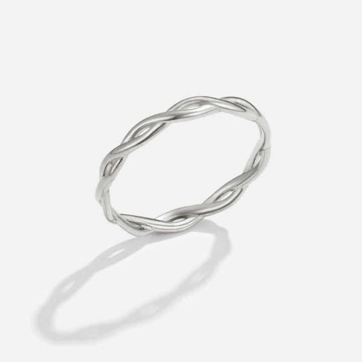 Bague torsadée en argent à l'infini