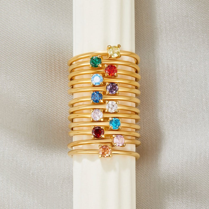 Bague en or avec pierre de naissance du mois de mars